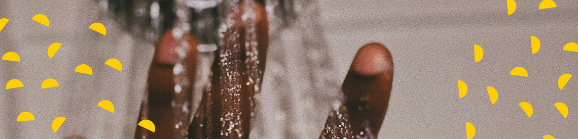 the benefits of a *cold shower* in the morning: wake up and feel amazing!